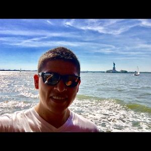 Meet your Posher, Edwar